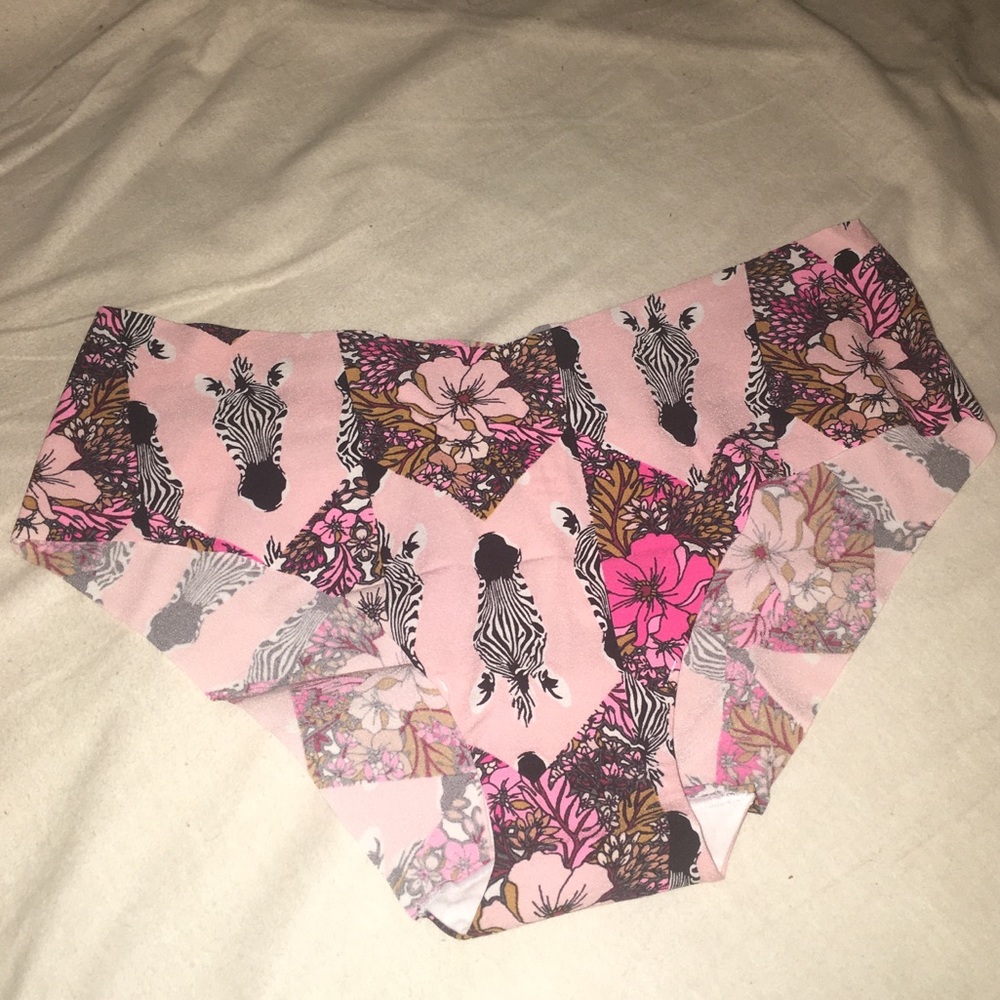 ✨Victoria’s Secret hiphugger ✨